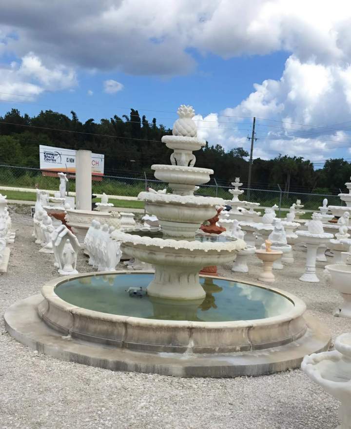 4-Tier Fountain with Pool